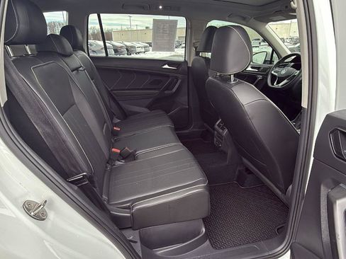 Used 2022 Volkswagen Tiguan SE image 22