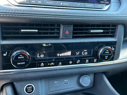 Certified 2023 Nissan Rogue SV w/ SV Premium B Package AWD/4WD image 18