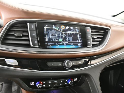 Used 2018 Buick Enclave Avenir w/ Avenir Technology Package AWD/4WD image 25