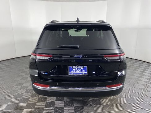 Used 2022 Jeep Grand Cherokee Limited 4xe w/ Luxury Tech Group II image 10