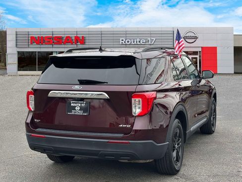 Used 2022 Ford Explorer XLT image 5