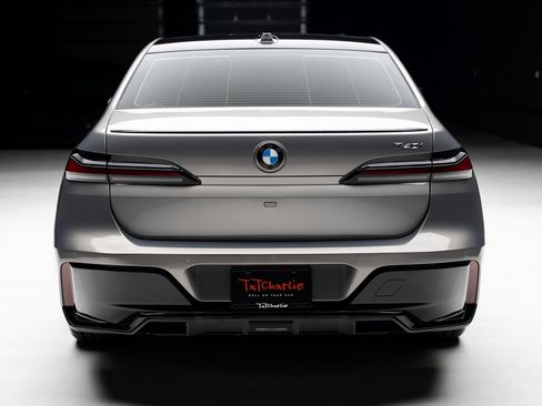 Used 2023 BMW 740i RWD image 25