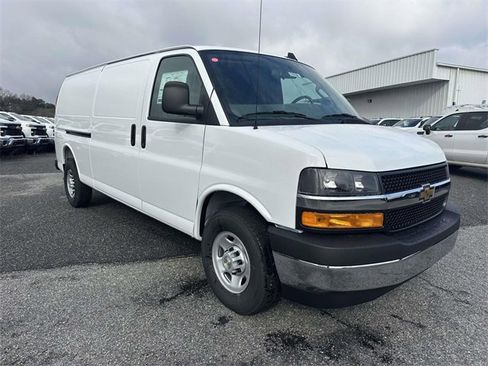 New 2025 Chevrolet Express 3500 Extended w/ Driver Convenience Package image 5
