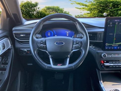 Used 2020 Ford Explorer ST w/ Premium Technology Package image 8