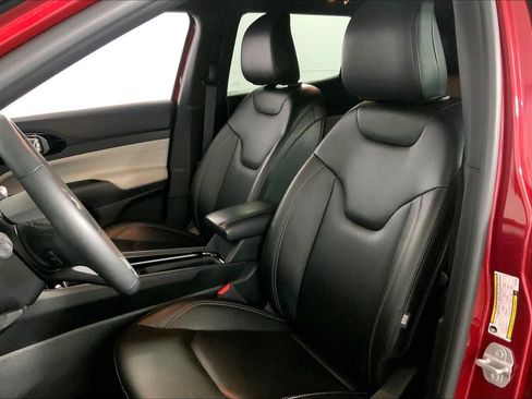 Used 2025 Jeep Compass Limited AWD/4WD image 22