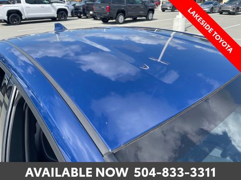 Used 2023 Toyota Prius XLE FWD image 9