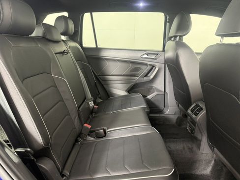 Used 2024 Volkswagen Tiguan SEL R-Line image 14