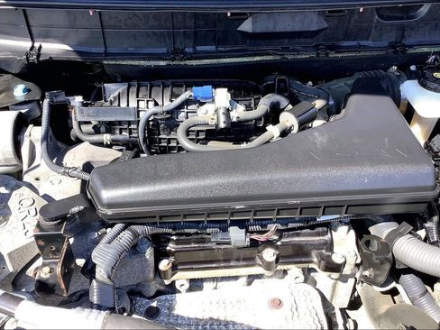 Used 2020 Nissan Rogue SV image 11