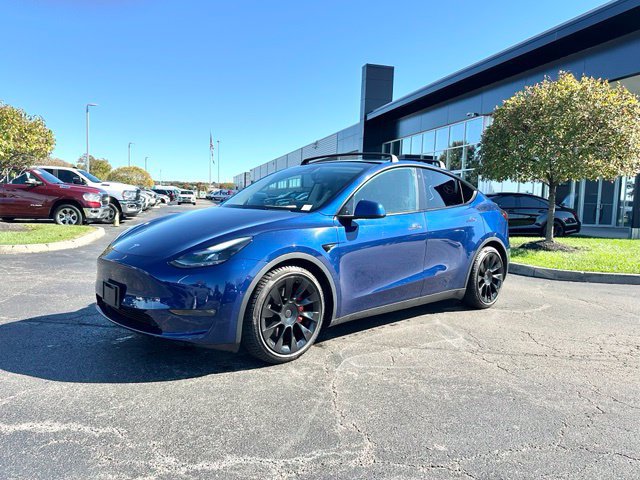 Used 2022 Tesla Model Y Performance AWD/4WD image 3