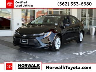 Certified 2025 Toyota Corolla LE image 1