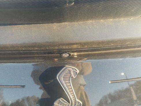 Used 2022 Ford Mustang Shelby GT500 w/ Carbon Fibre Track Pack image 5