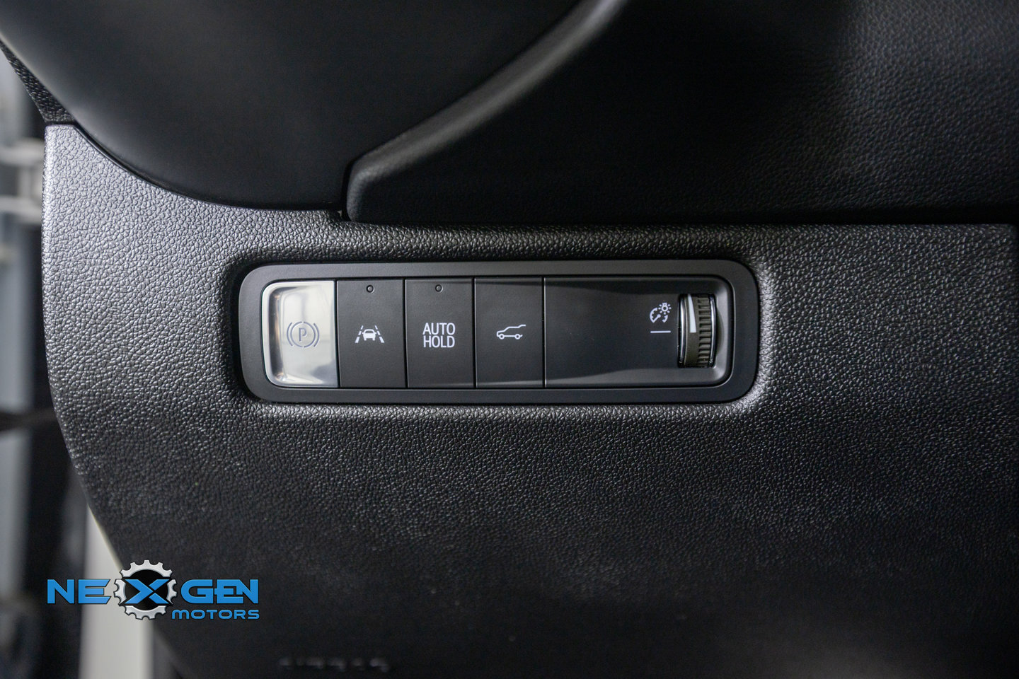 Used 2024 Chevrolet Equinox EV RS FWD image 14