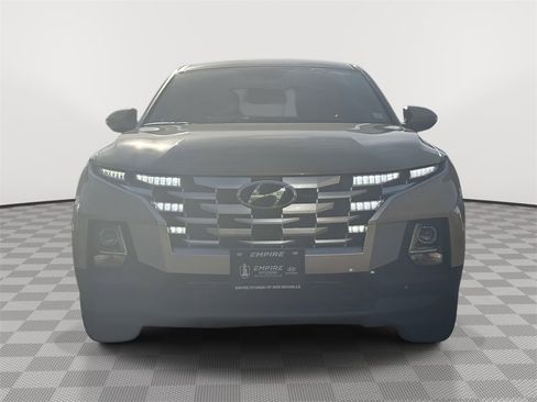 Used 2023 Hyundai Santa Cruz SE image 2