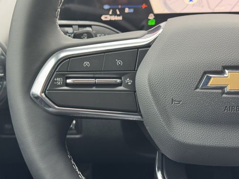 New 2026 Chevrolet Equinox EV LT image 25