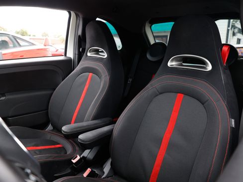 Used 2015 FIAT 500 Abarth image 9
