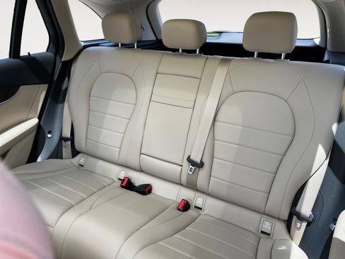 Used 2017 Mercedes-Benz GLC 300 4MATIC image 13