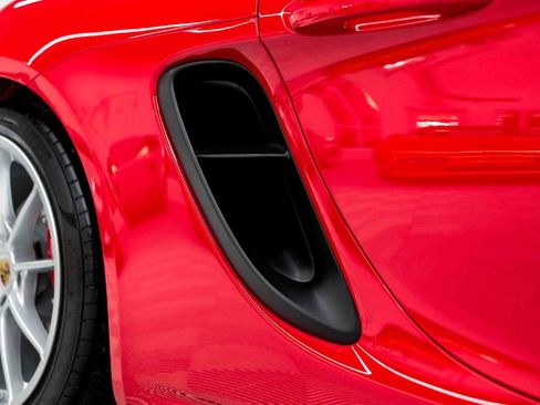 Used 2024 Porsche 718 Cayman GTS RWD image 20
