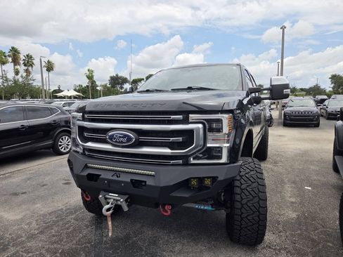 Used 2021 Ford F250 Platinum w/ FX4 Off-Road Package AWD/4WD image 3