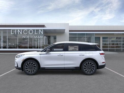 New 2025 Lincoln Corsair Reserve image 3