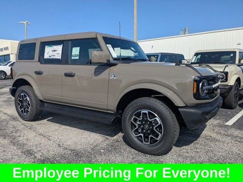 New 2026 Ford Bronco Outer Banks AWD/4WD image 3