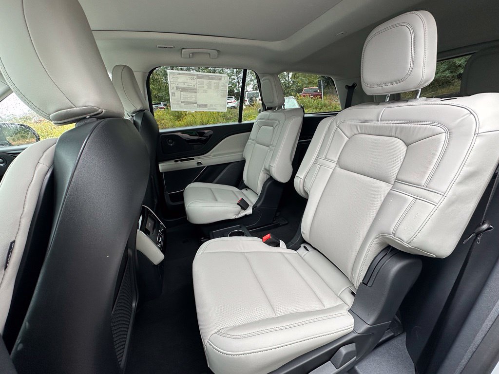 New 2027 Lincoln Aviator Reserve AWD/4WD image 19