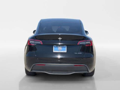 Used 2023 Tesla Model Y Long Range image 4