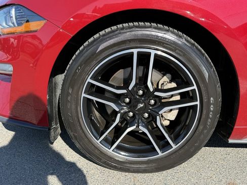 Used 2020 Ford Mustang Premium image 10