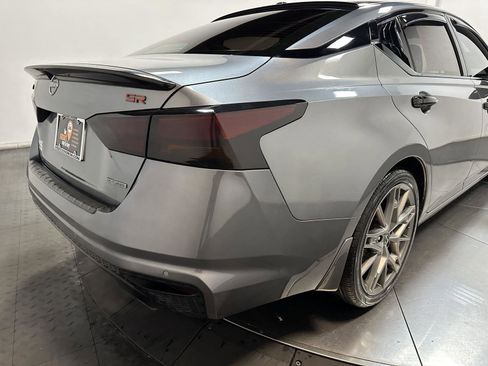 Used 2023 Nissan Altima 2.0 SR image 14