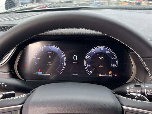 Used 2025 Jeep Grand Cherokee Limited w/ Luxury Tech Group II image 27