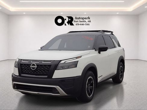 Used 2024 Nissan Pathfinder Rock Creek AWD/4WD image 2