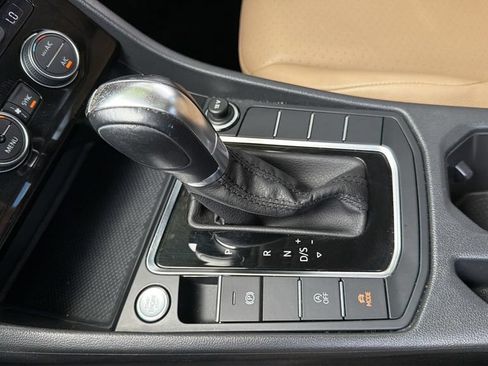 Used 2019 Volkswagen Jetta SEL FWD image 16