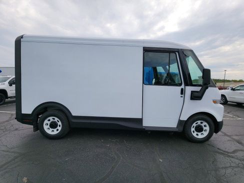 New 2025 Chevrolet Brightdrop 400 w/ Battery Pack, Max Range image 6