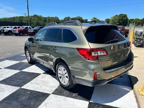 Used 2016 Subaru Outback 2.5i Premium AWD/4WD image 6