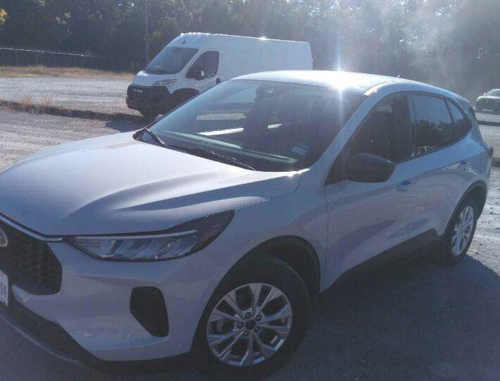 Used 2025 Ford Escape Active FWD image 1