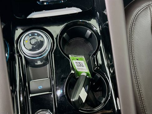 Used 2025 Ford Explorer Platinum w/ LUX Leather Package image 25