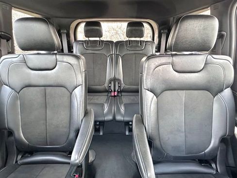 Used 2023 Jeep Grand Cherokee L Altitude image 14