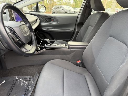 Used 2024 Toyota Prius LE image 19