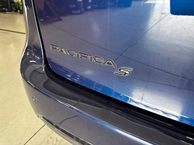 Used 2019 Chrysler Pacifica Limited w/ Advanced Safetytec Group FWD image 15