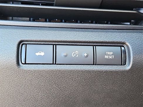 Used 2024 Nissan Altima 2.5 SV image 23