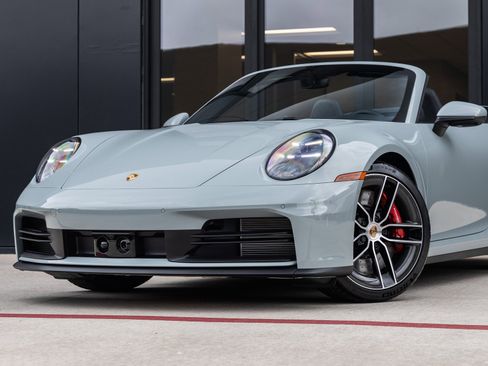 New 2026 Porsche 911 Carrera 4S image 7