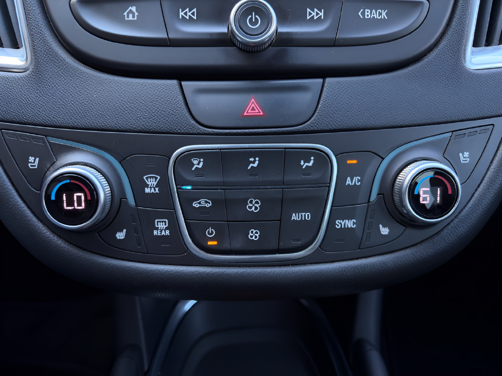 Used 2019 Chevrolet Malibu Premier w/ Sun and Wheel Package FWD image 29