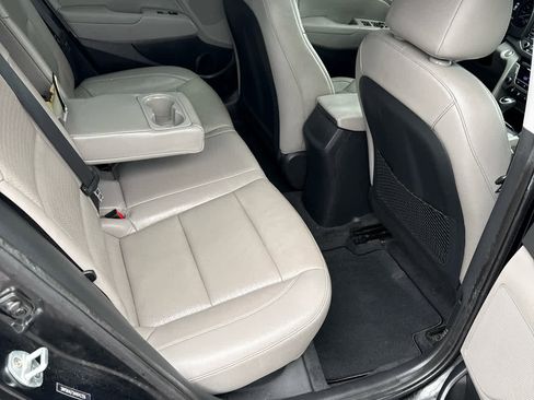 Used 2017 Hyundai Elantra Limited w/ Limited Ultimate Package 05 FWD image 15