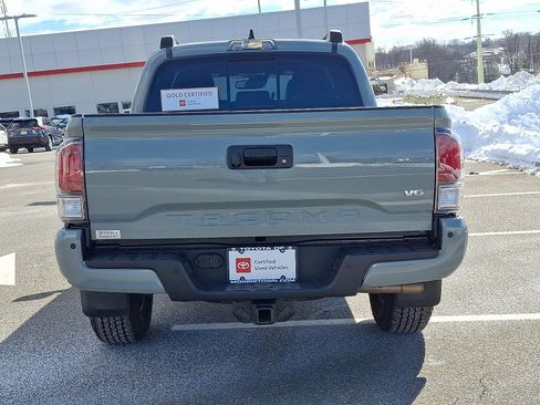 Certified 2023 Toyota Tacoma TRD Off-Road w/ TRD Premium Off Road Package image 5