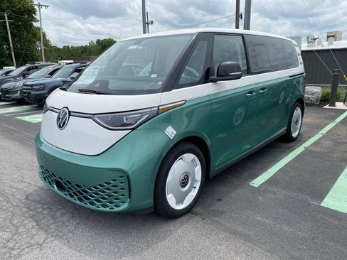 New 2025 Volkswagen ID. Buzz 1st Edition image 4