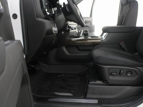 New 2026 GMC Sierra 1500 Elevation image 16