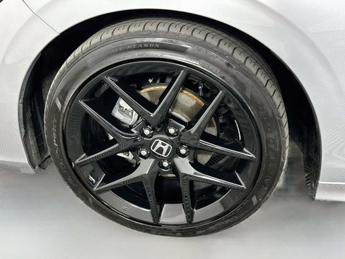Used 2023 Honda Civic Sport image 29