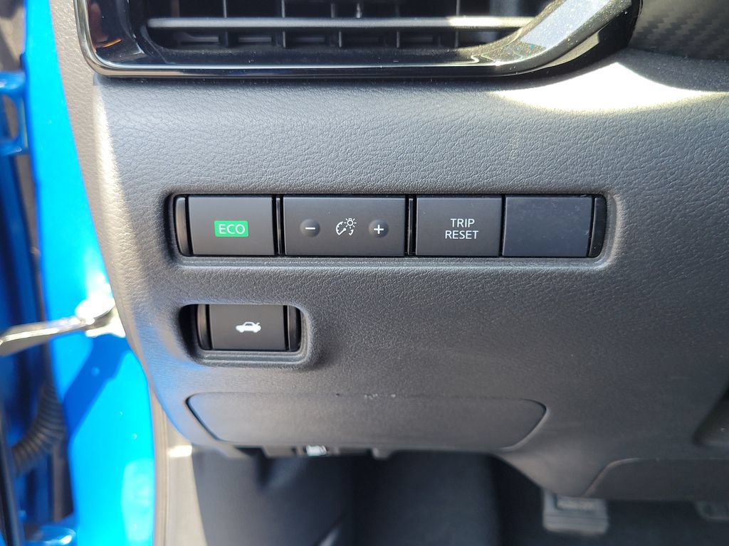 Used 2024 Nissan Sentra SV FWD image 13