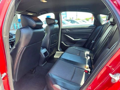 Used 2018 Honda Accord Sport image 10
