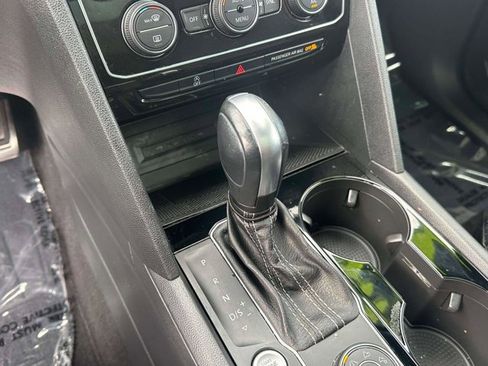 Used 2023 Volkswagen Atlas Cross Sport SEL R-Line image 33