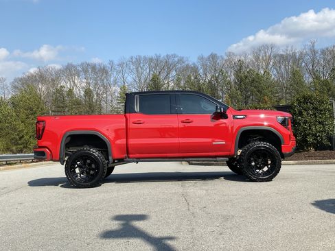 Used 2025 GMC Sierra 1500 Elevation w/ Elevation Premium Package image 6